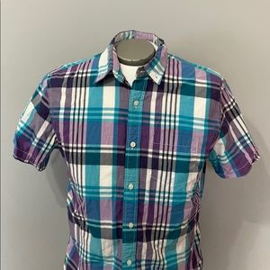 Old Navy guys short sleeved button down shirt